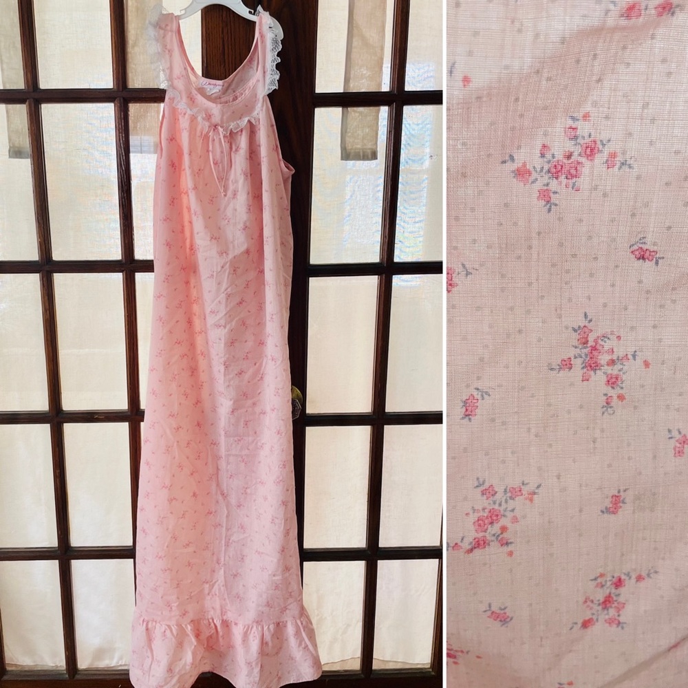 Delicate Pink Floral long Nightgown - Picture 2 of 6